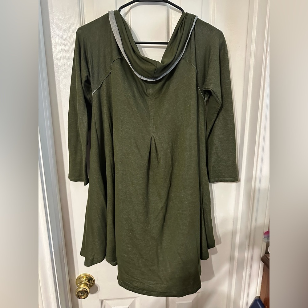 Green Flowing Tunic with Pockets